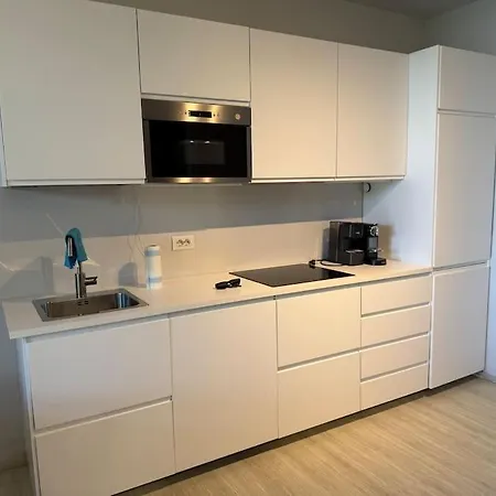 Luxury View 2 Bed Паденге-суль-Гарда