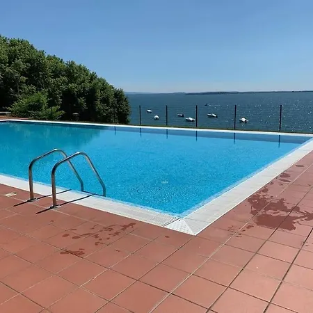 Luxury View 2 Bed Апартаменты Паденге-суль-Гарда