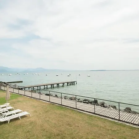 Luxury View 2 Bed * Padenghe sul Garda